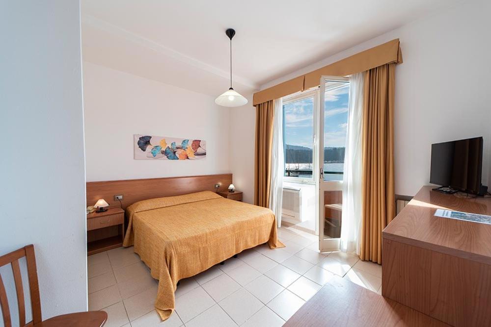 Hotel Belmare Porto Azzurro Exterior foto
